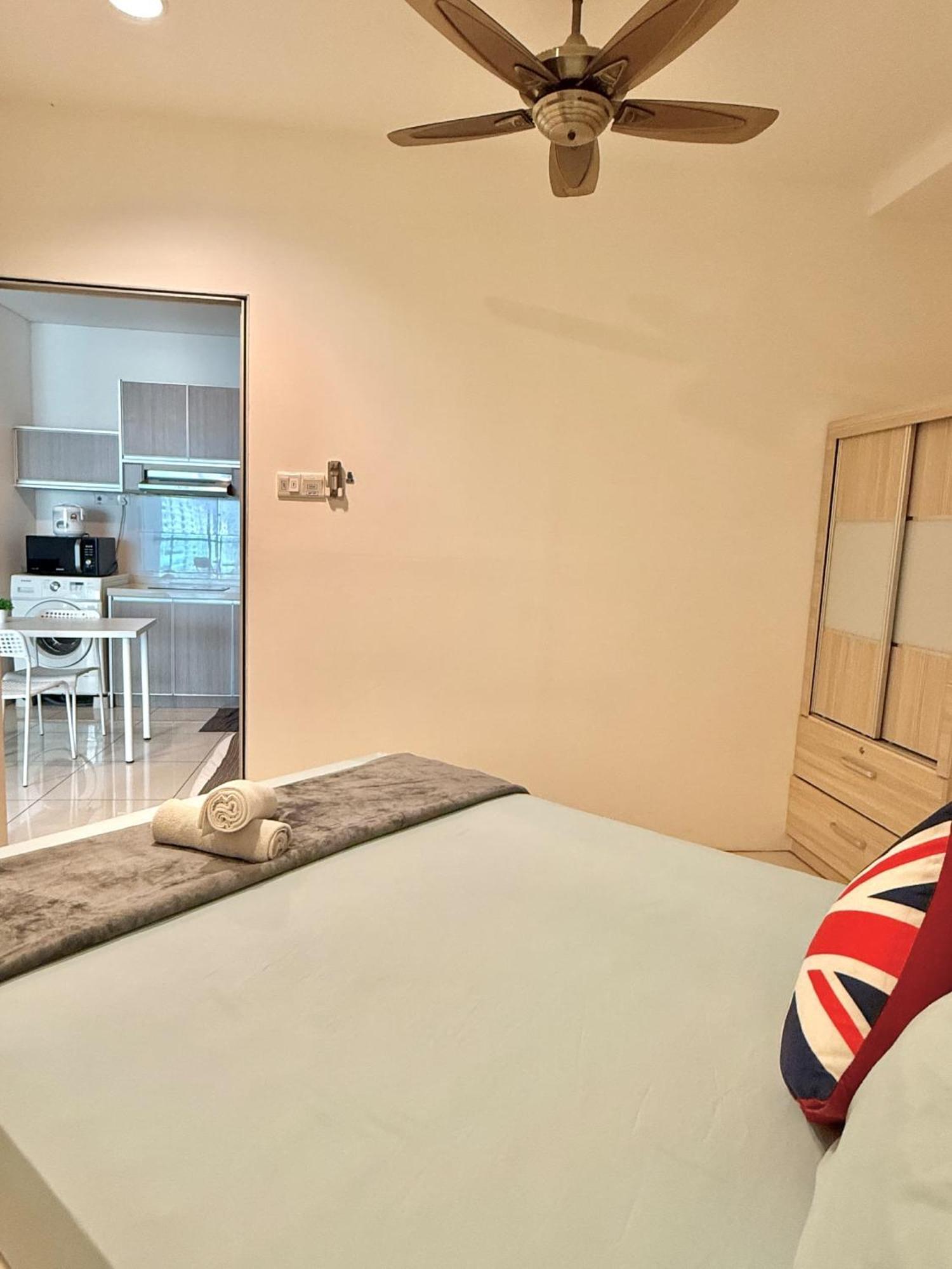 Mansion One By Sky Hive Apartamento George Town Exterior foto